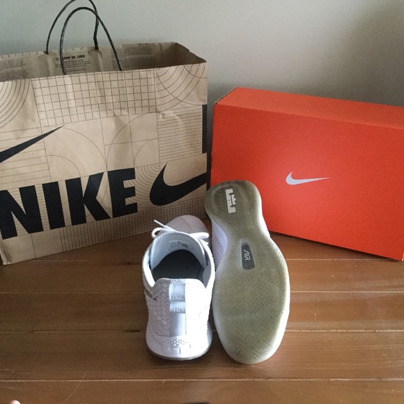 Nike LeBron Witness 3 ‘White Chrome’ RARE Color - Picture 4 of 9